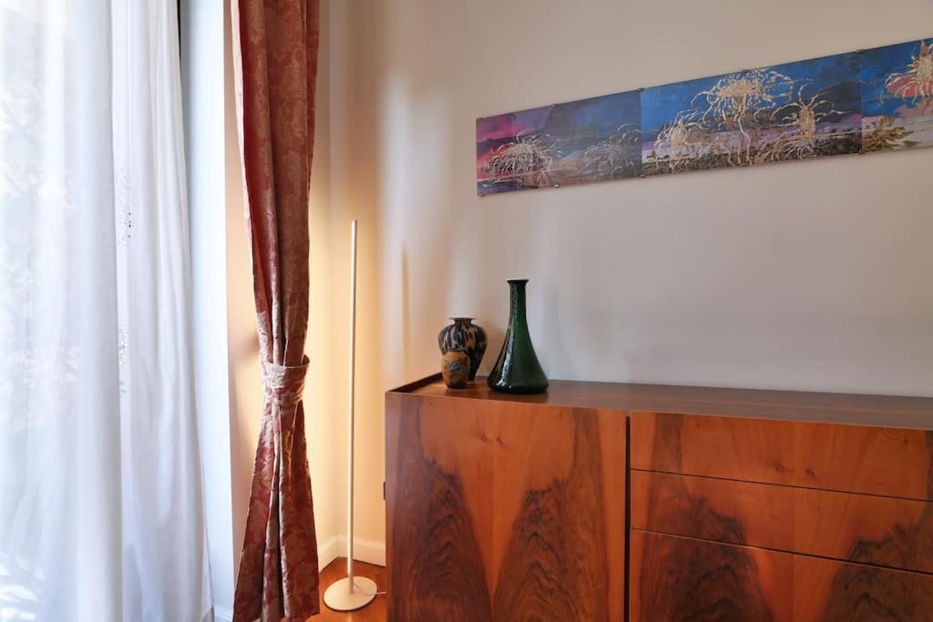 Apartment Large And Elegant In Missori Duomo Milan