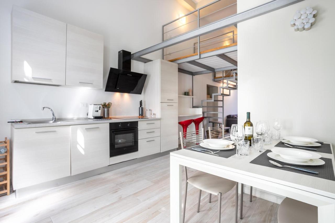 Navigli-duomo Exclusive Design Loft Su Due Piani Con Wifi Apartamento Milão