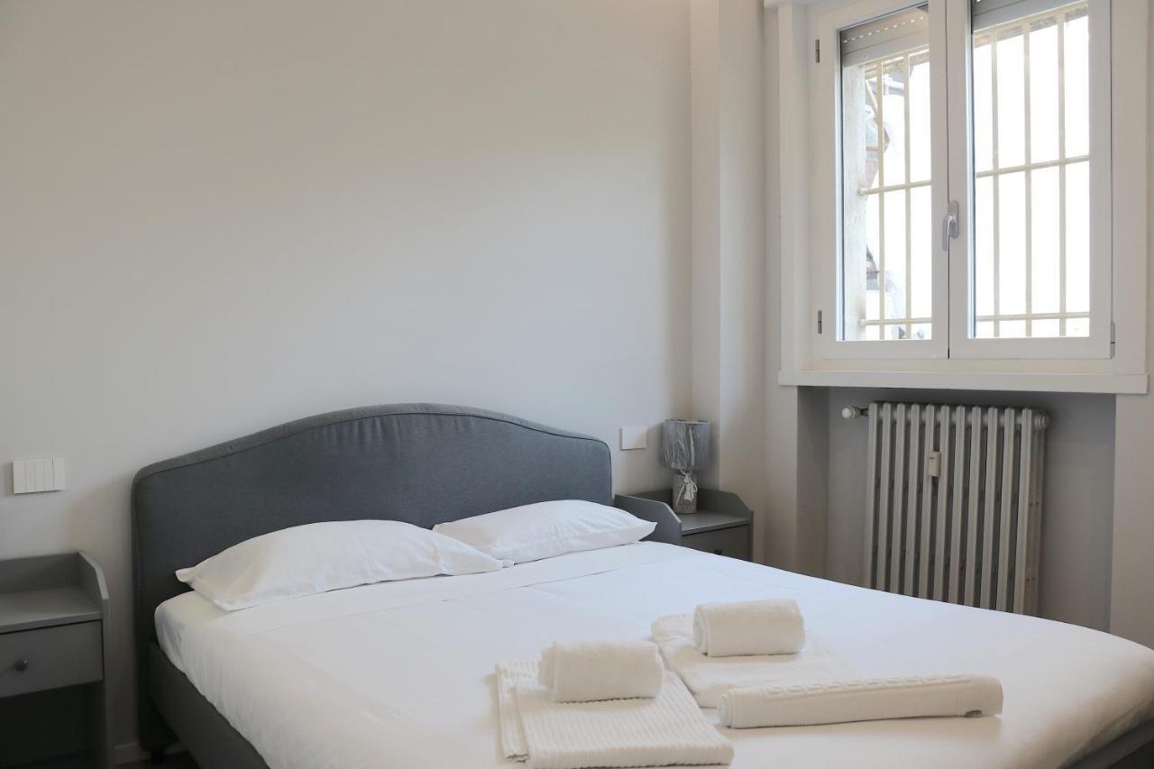 Via Savona Location * Milan