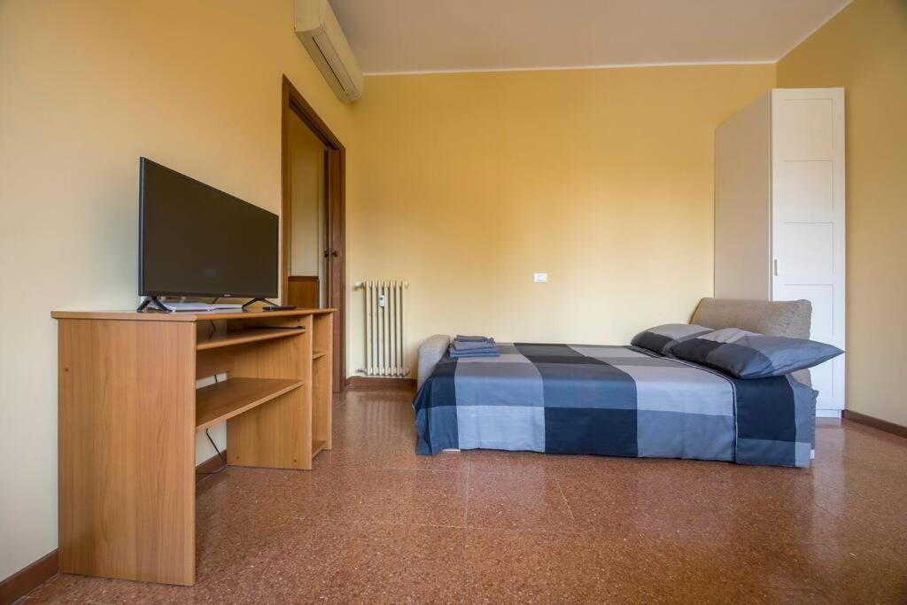 Apartment Yellowmilanhouse Bisceglie San Siro Rho Fiera Milan