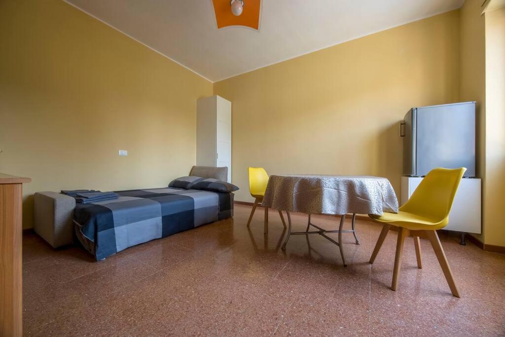 Yellowmilanhouse Bisceglie San Siro Rho Fiera Apartment *