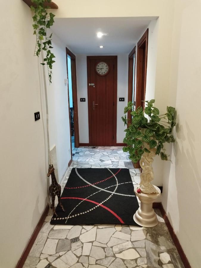 Apartment Fu Sweet