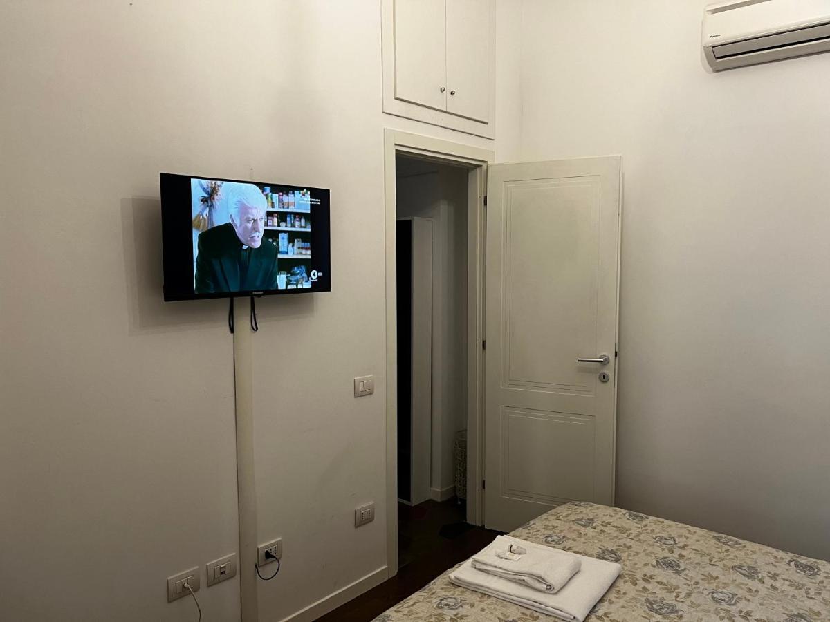 Splendido Trilocale Zona Isola * Milan