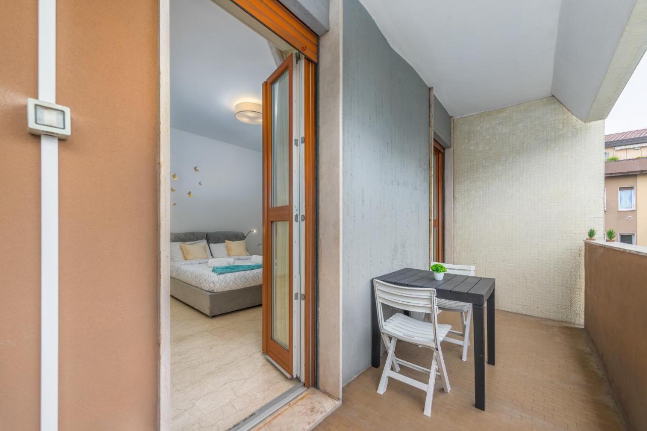 Niguarda-zara Xxl Home,two Balconies,wifi,family * Milan