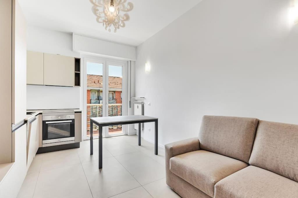 Alessia's Flat - Caroli Apartment Milan