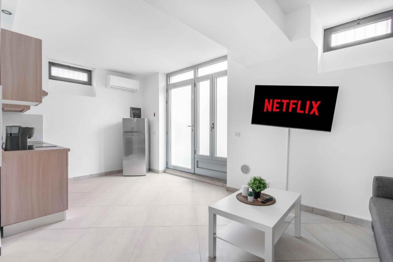 Apartment Sc4 -affori - Niguarda- Garden- Spacious- Milan