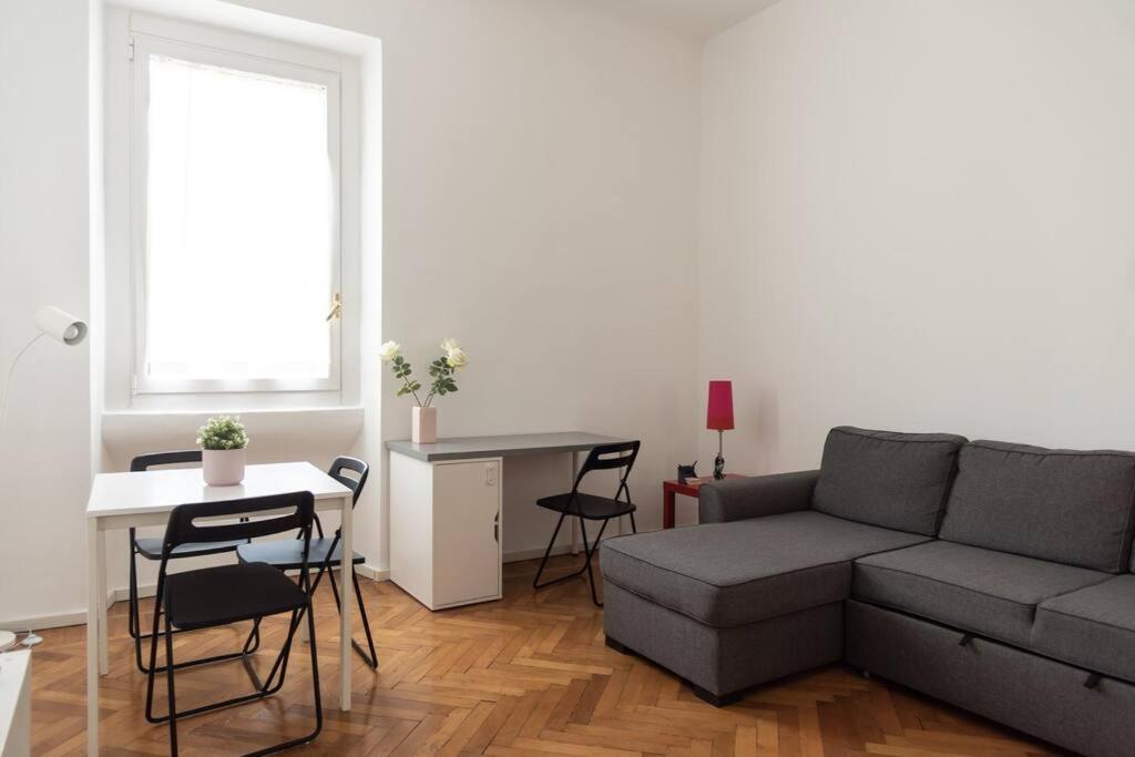 Youhosty - Correggio 55 B Apartamento