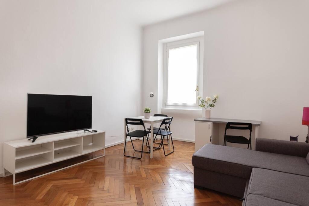 Apartamento Youhosty - Correggio 55 B Milão