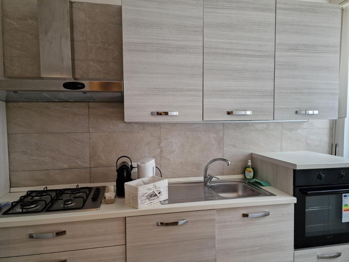 Appartamento M.aurelio Light Brown Milano