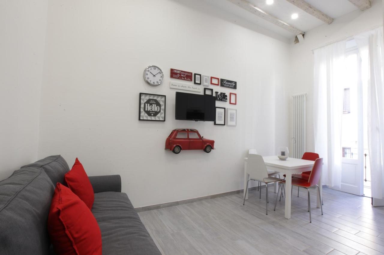 Amazing In Center With Balcony * Milan