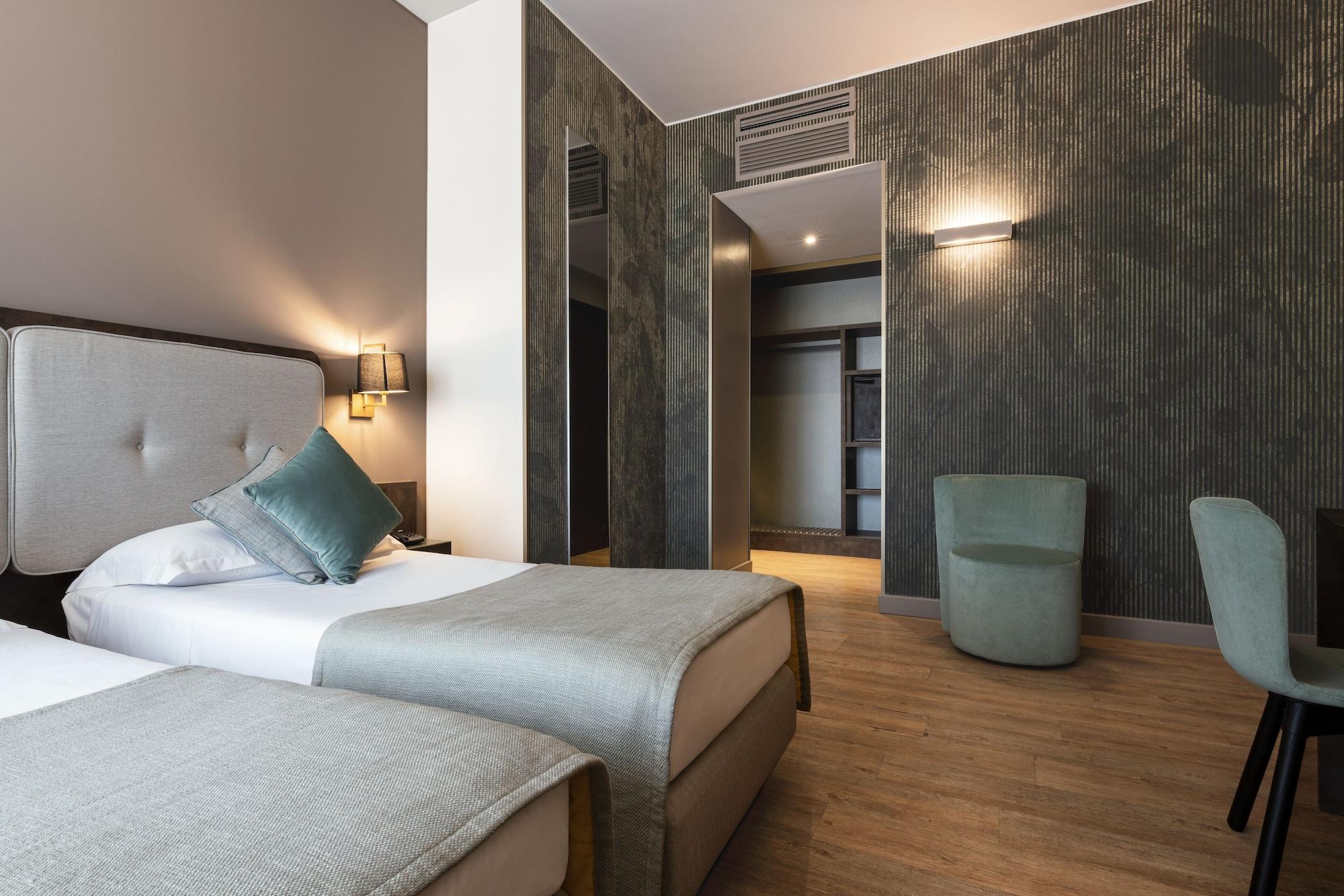 Hotel Mokinba King 4*