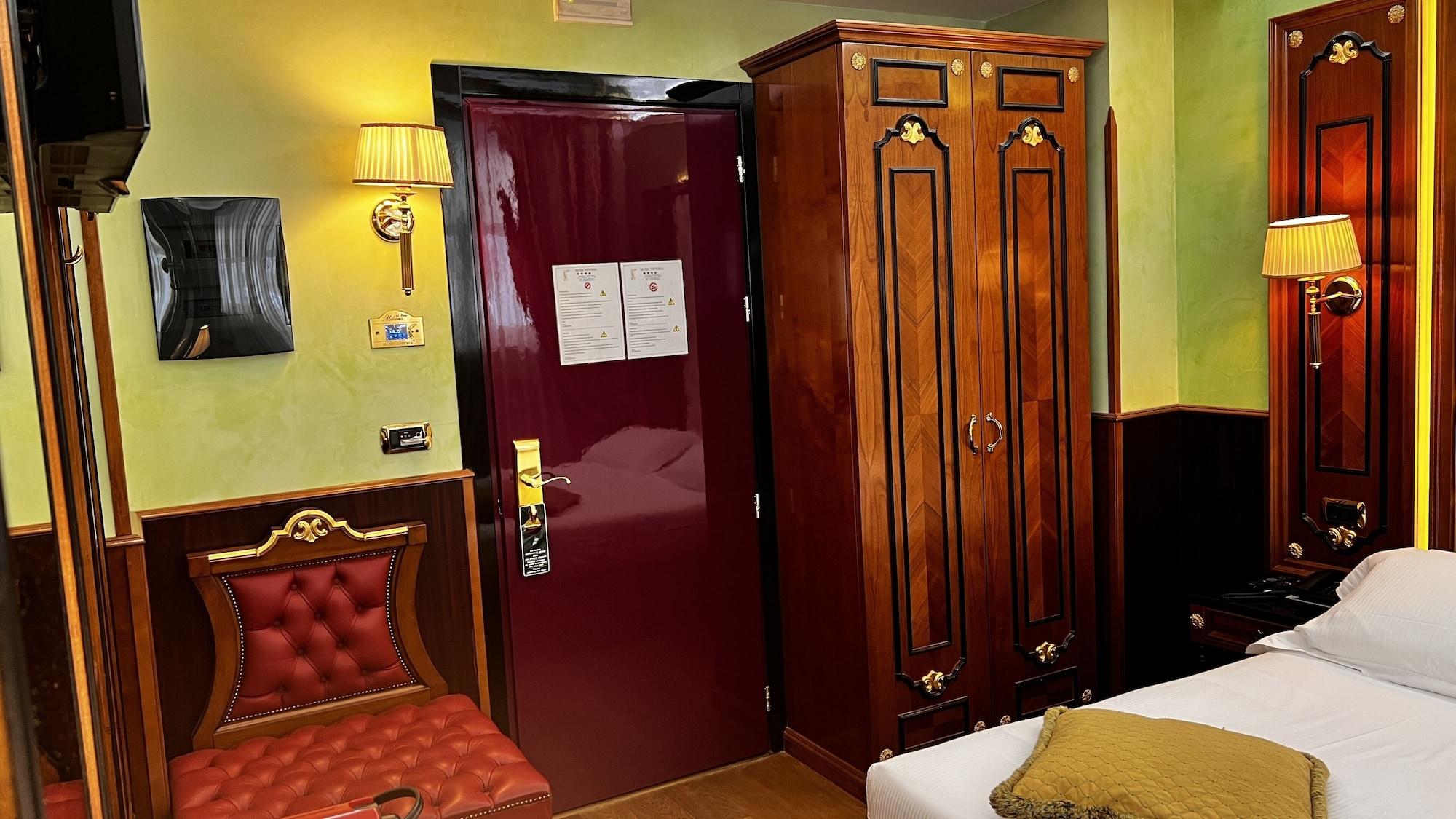 Vittoria Hotel 4*