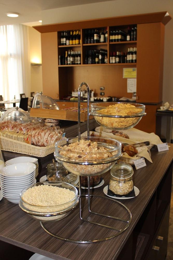 Hotel Ih Lorenteggio