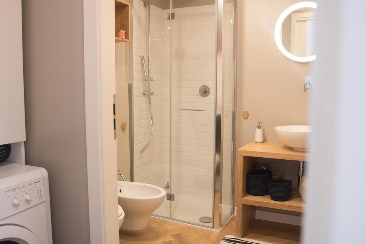 Just Urban Stays - Modern Loft In City Center V Giornate Apartamento