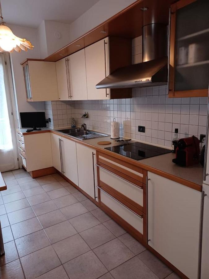 Lagosta Home-isola * Milan