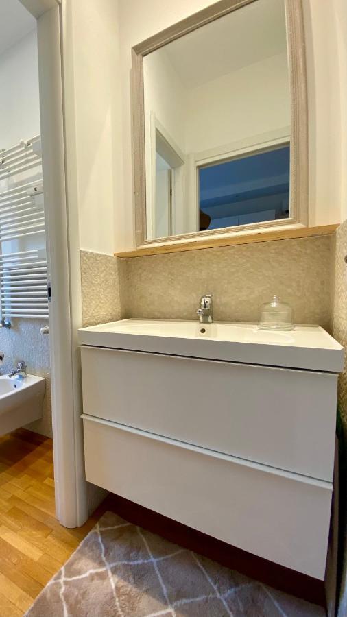 Apartment Da Vinci - With Balcony In Design District - Tortona Area Milan