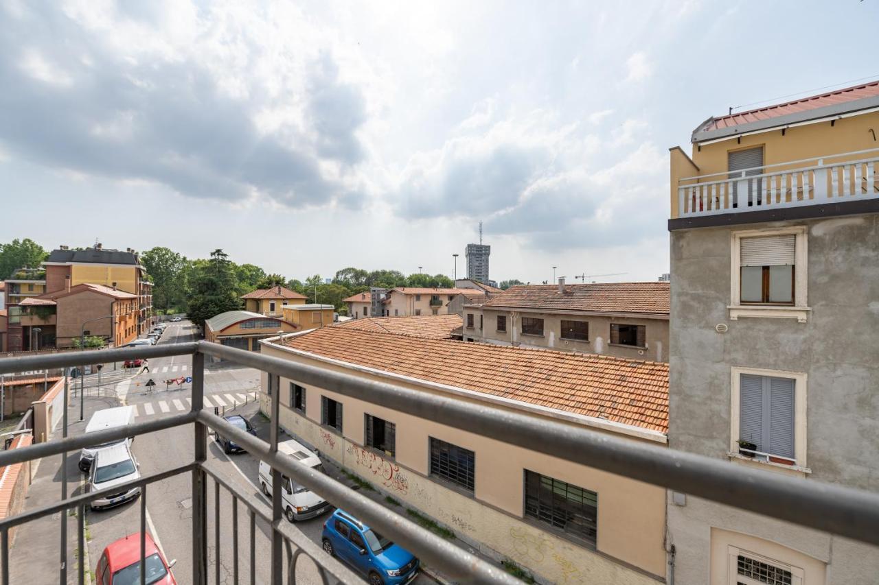 Apartment Smart Near Metro Milan