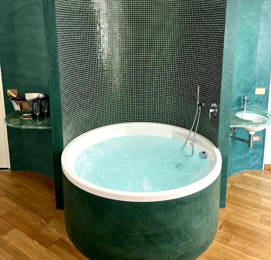 Imperial Terrace Apartment Milan