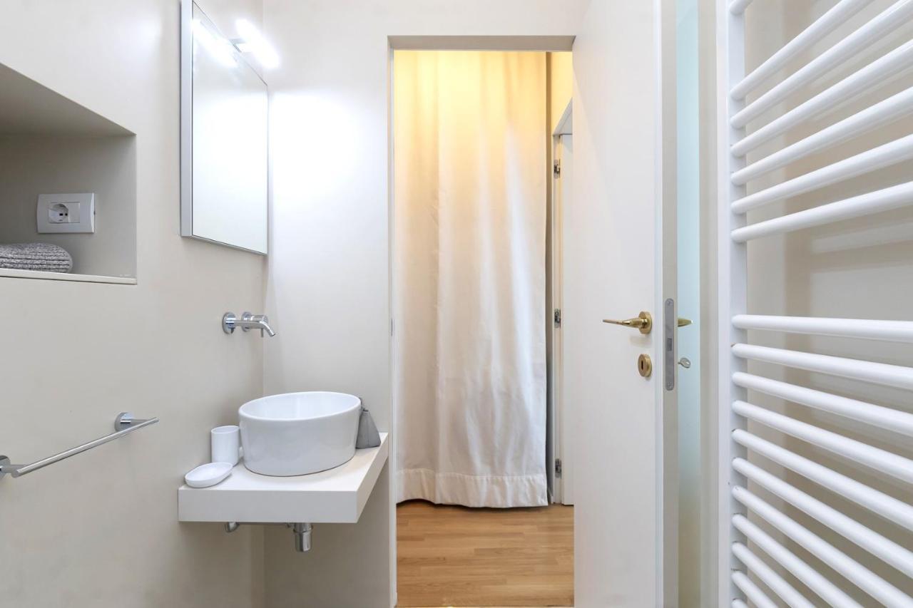 Ihost Luxury Flat - Gaudenzio Ferrari 14 Apartment Milan