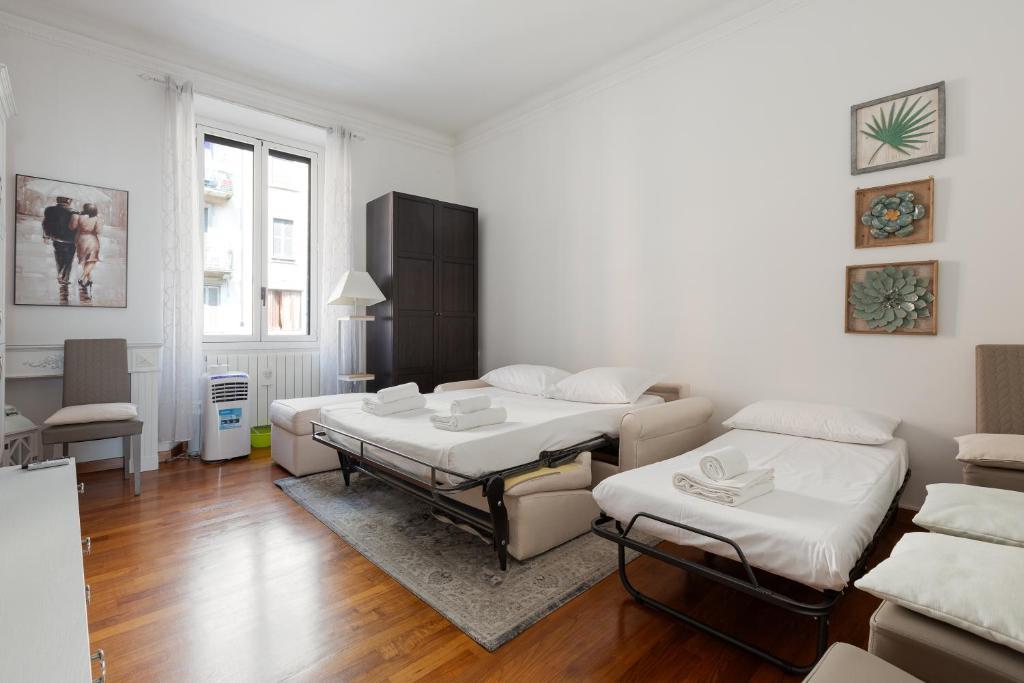 Apartment Roomy X5 - 850 M Far From Famagosta Mm2 Milan
