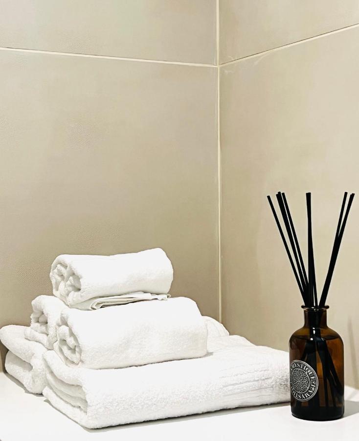 Tarra Luxury * Milan