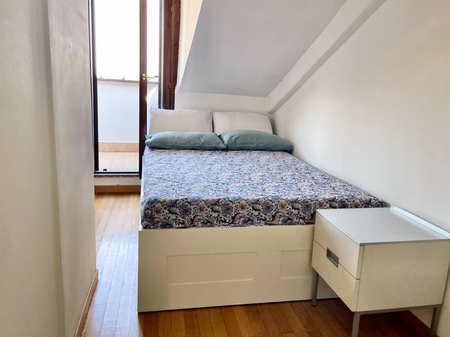 Luminoso Bilocale Con Terrazzo Apartamento