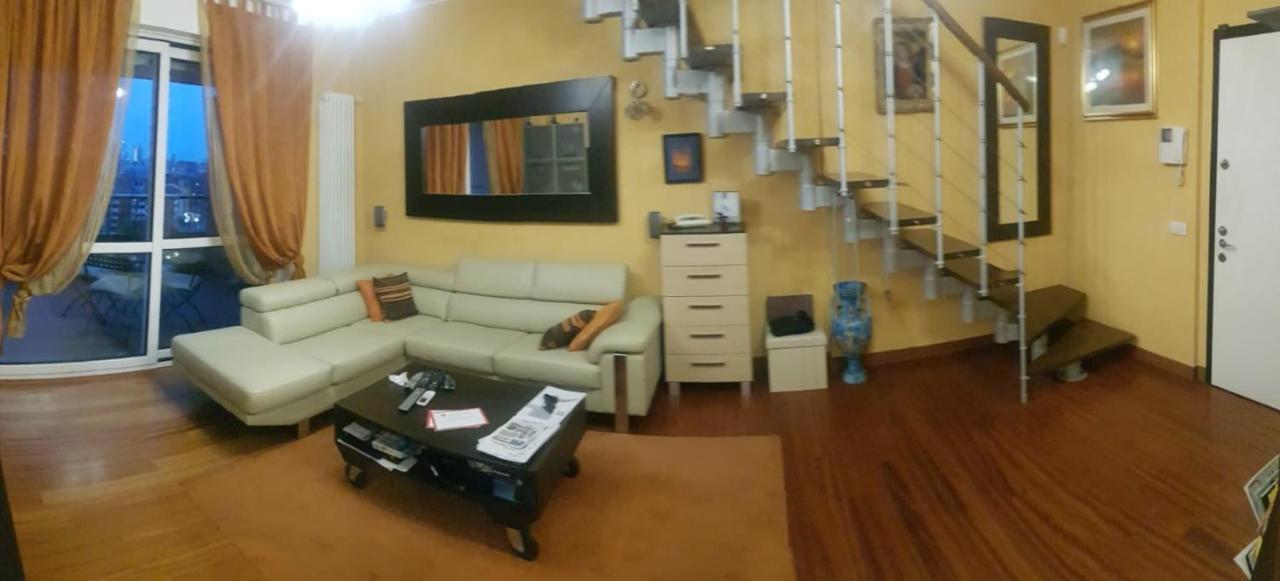 - Doppia Con Bagno Privato In Stupendo Attico Con Vista Mozzafiato * Milan