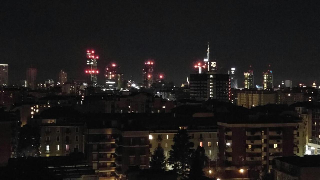 Bed & Breakfast - Doppia Con Bagno Privato In Stupendo Attico Con Vista Mozzafiato Milan