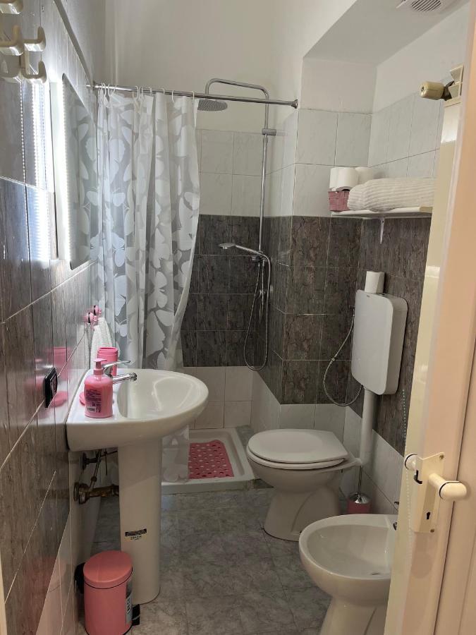 * Maciachini * Apartamento *
