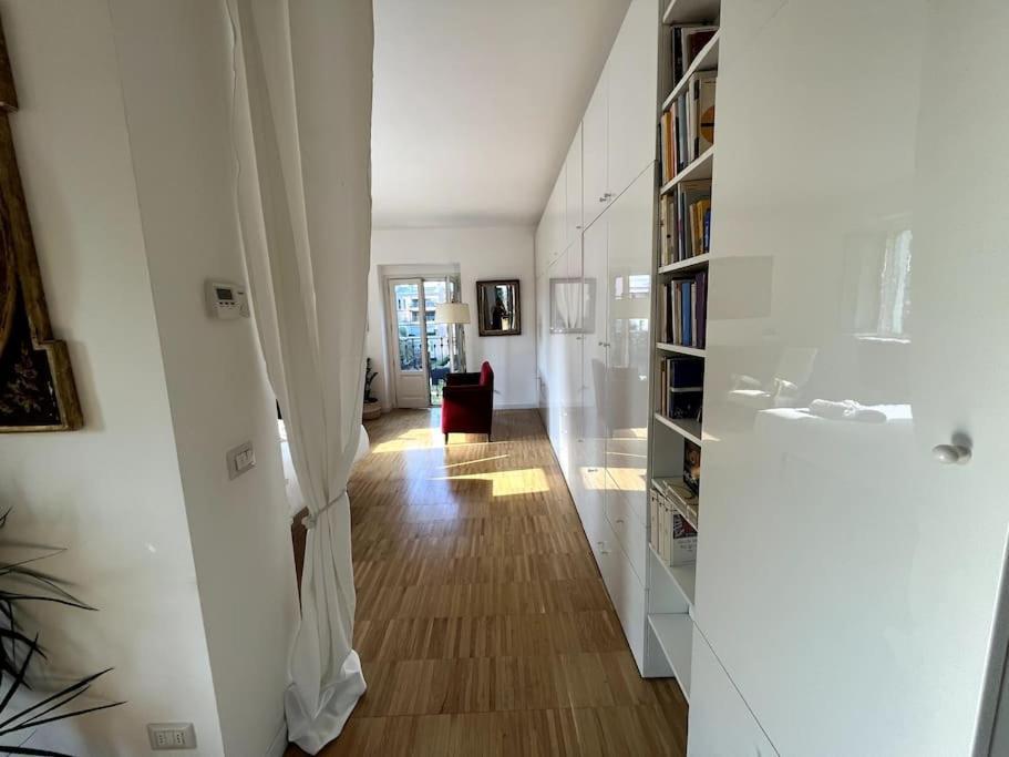 Apartment Sotto Il Bosco Verticale House Milan