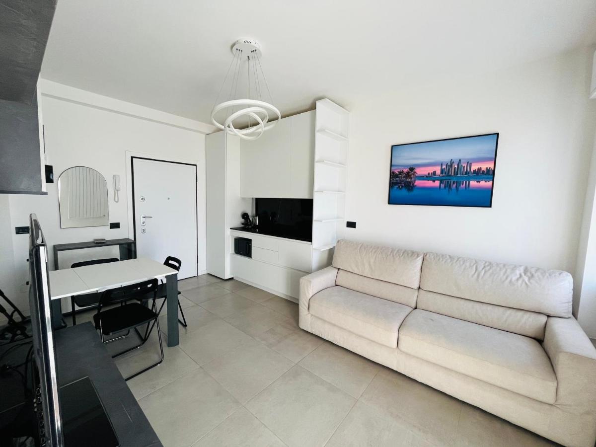 Apartment Pericle 5 *