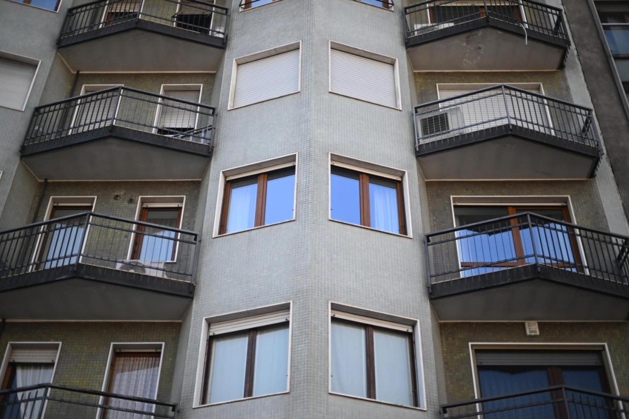 Your Window On The City - Via Gioia * Milano