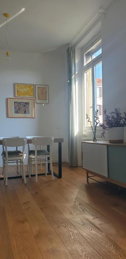 Isola - Bright 2-room With Balcony Apartment Milan