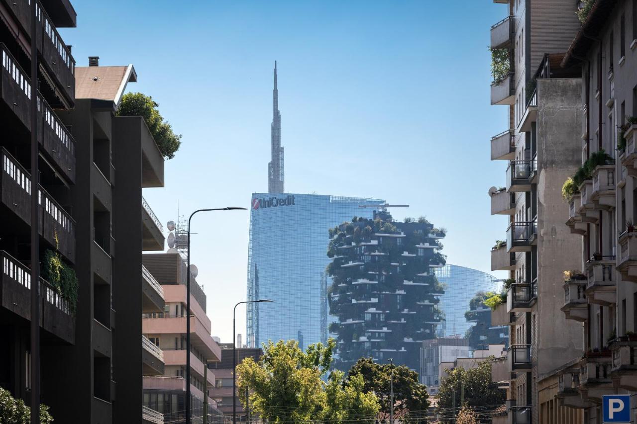Apartment Santa Tecla Living Taramelli 66 Milan