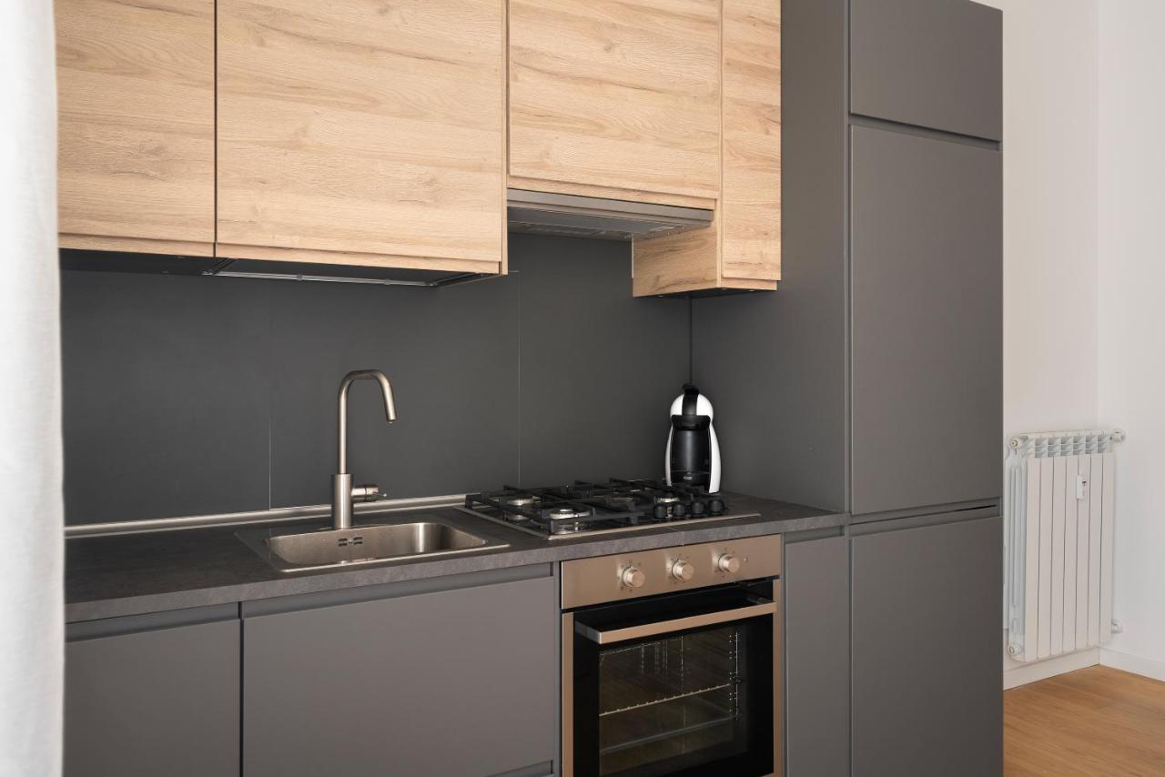 Santa Tecla Living Taramelli 66 * Milan