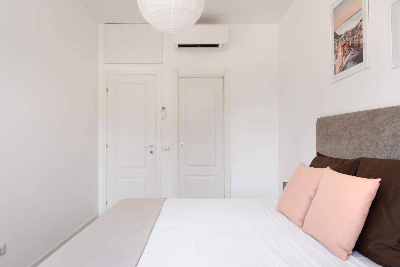 Santa Tecla Living Taramelli 66 Milan