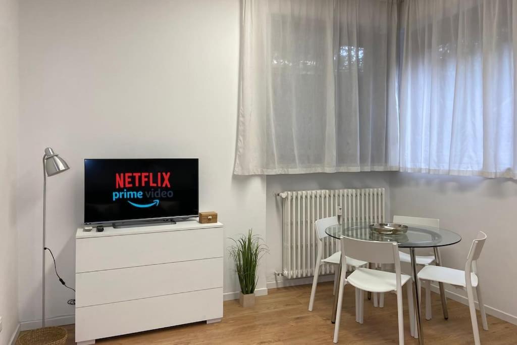 San Siro-city Life Elegant Apt W/ Private Tennis Apartment Milan