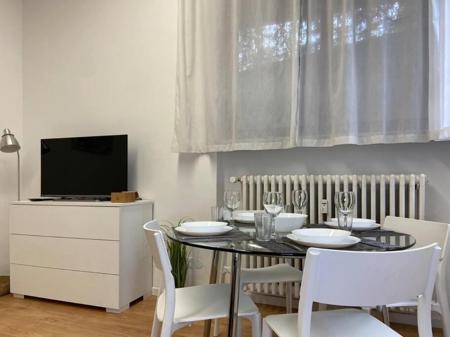San Siro-city Life Elegant Apt W/ Private Tennis Apartment Milan