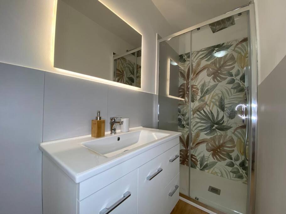 San Siro-city Life Elegant Apt W/ Private Tennis Apartment