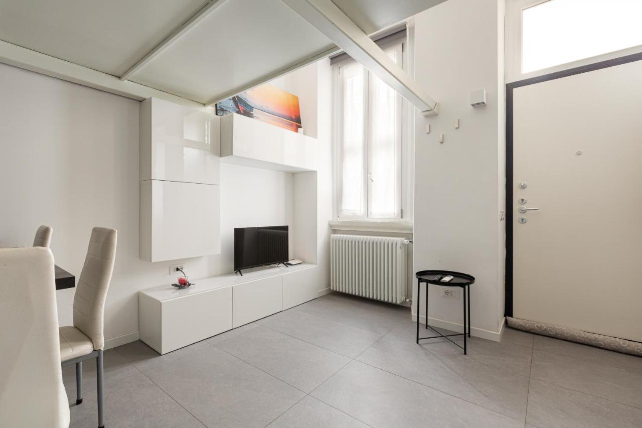 Cosy And Quiet In * Milan