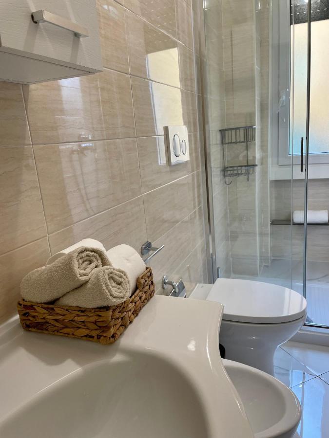 Guest House *