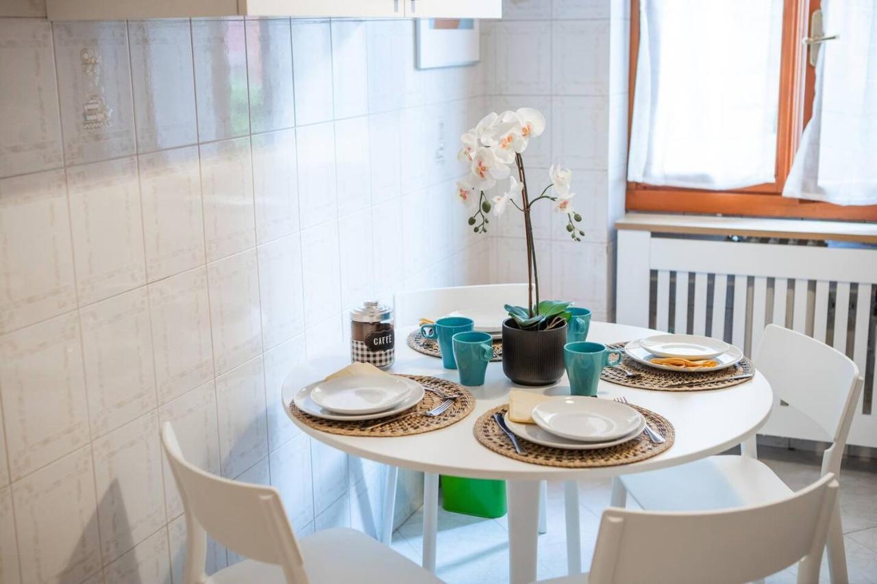 Apartment Delightful Shanti Milan