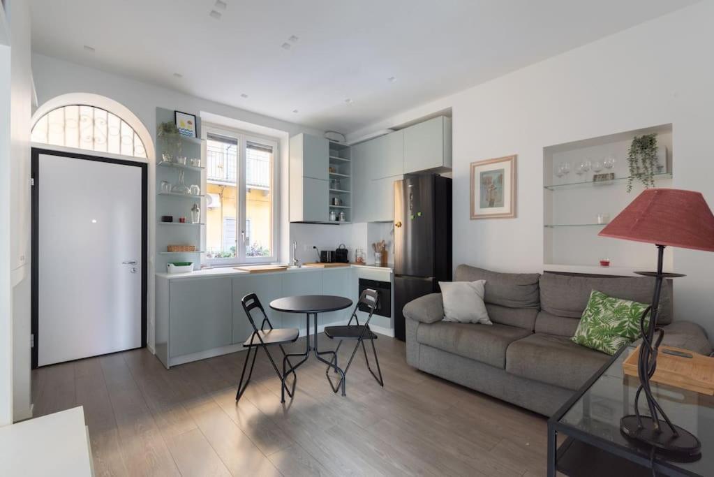 Cozy Apartment: Fioravanti12 Milão