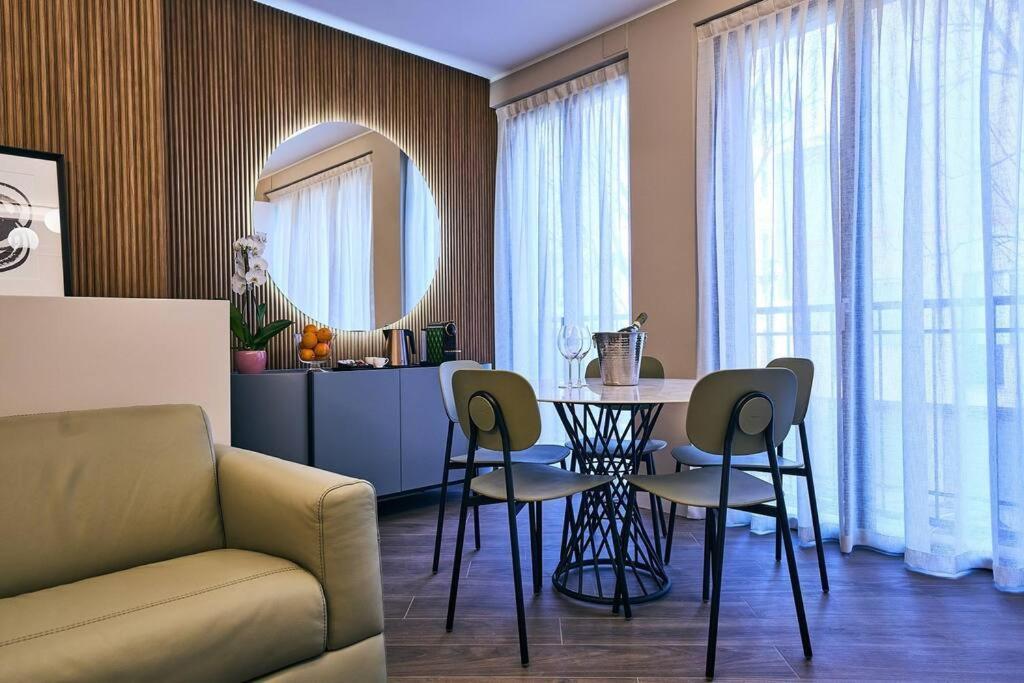 Contempora - Two Bedrooms Monet Apartment