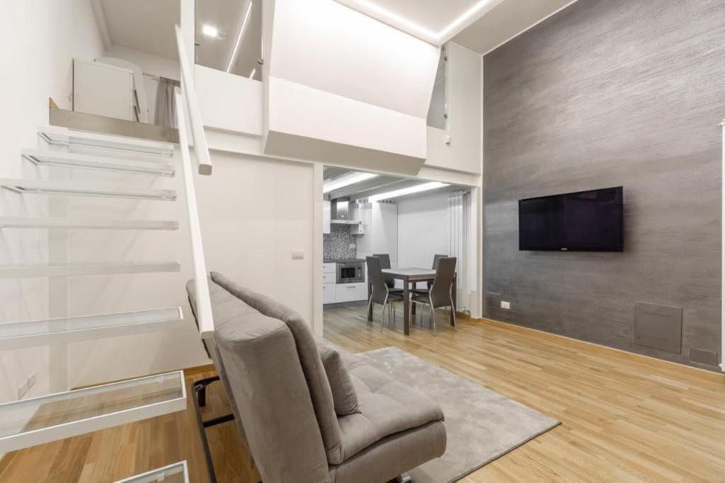 Meraviglioso Loft A Milano: Apartamento Milão