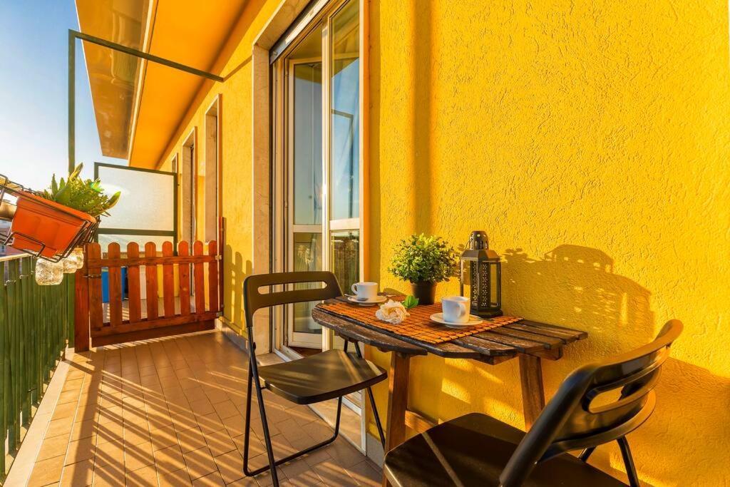 Sunny & Updated Flat With Panoramic View 50m From M4 Stop Milão