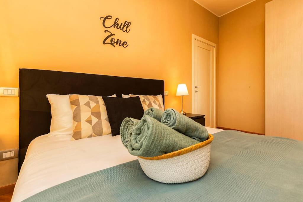 Sunny & Updated Flat With Panoramic View 50m From M4 Stop Apartamento