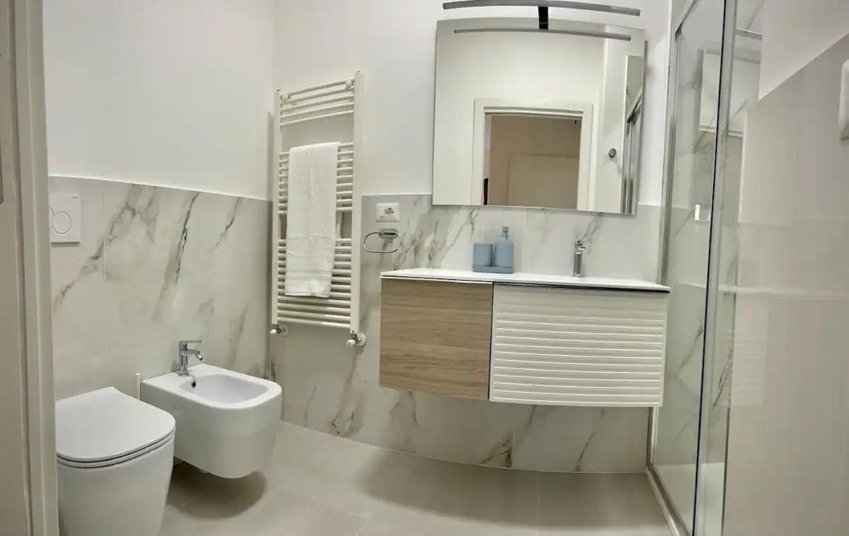 Luxury 2 Bedroom Apartament, Close To San Siro, Fiera And 10 Min Metro To Duomo Apartment Milan