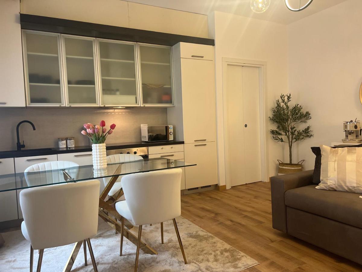 Apartamento Regina In Bocconi Milão