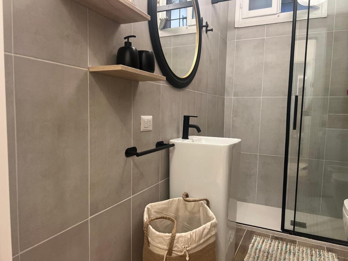 Apartamento Regina In Bocconi Milão